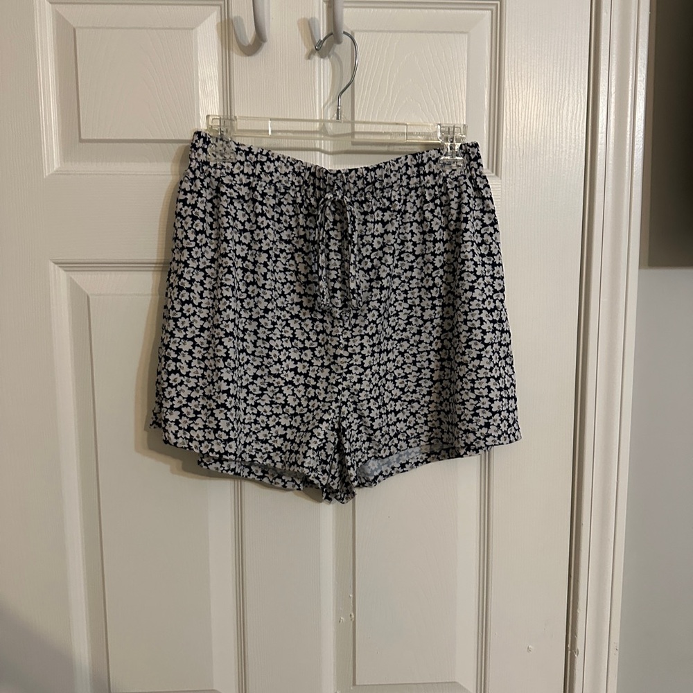 SHEIN Black and White Floral High Waist Shorts